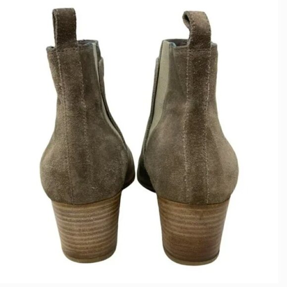 Vince Hallie Taupe Italian Suede Chelsea Ankle Boots - Size 7.5 - Picture 7 of 10